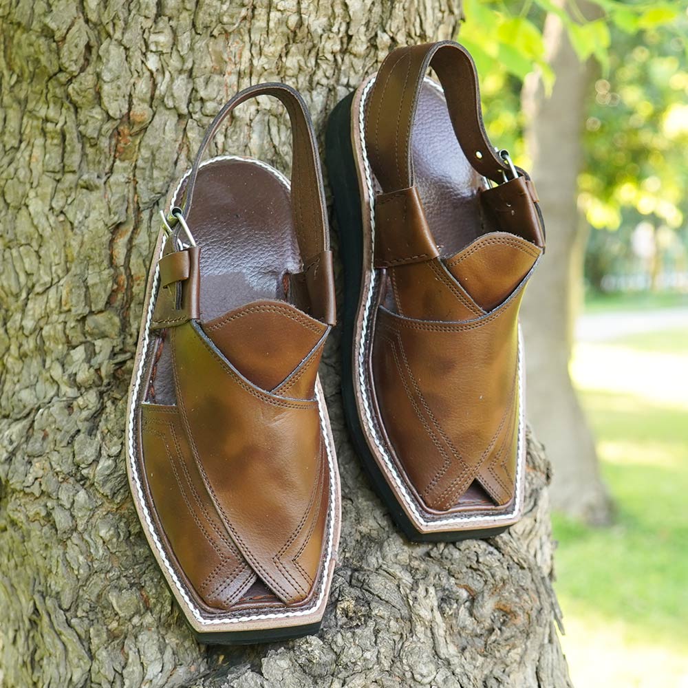 Kaptan chappal Brown